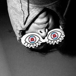 Meet your Posher, Mia